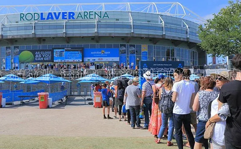 荣耀时刻：运动赛事颁奖典礼中的焦点与亮点